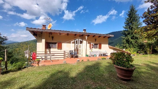 Foto Rustico in Strada Statale Stia - Londa 7, Londa di 135 m² con 6 locali