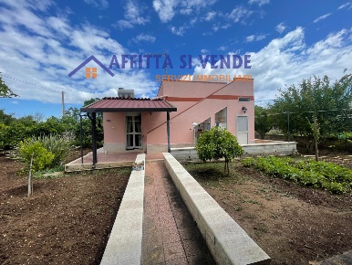 Foto Villa unifamiliare in CONTRADA MOTTAVA 51, Siracusa di 100 m²