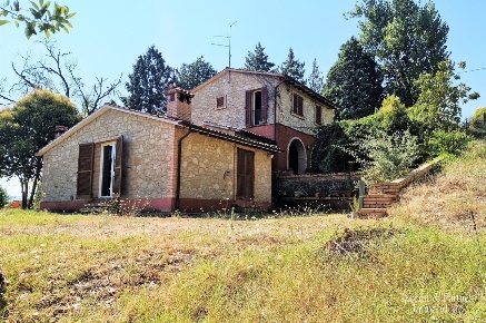 Foto Rustico in QC38+9R Todi PG, Todi di 170 m² con 7 locali in vendita