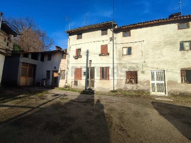 Foto Rustico in Via San Nicolò 14, Montorso Vicentino di 96 m² con 3 locali