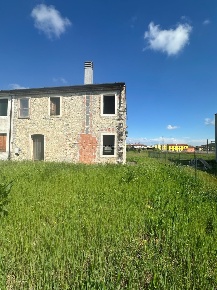 Foto Rustico a Campiglia dei Berici di 130 m² con 8 locali in vendita