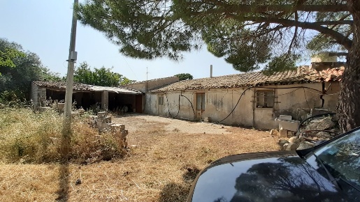 Foto Rustico in c.da Poi, Palazzolo Acreide con 6 locali in vendita