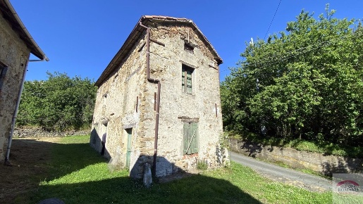 Foto Rustico in pianlago, Ponzone di 90 m² con 4 locali in vendita