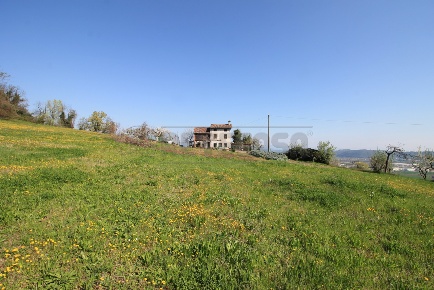 Foto Rustico in Via San Nicolò 7, Montorso Vicentino di 232 m² con 9 locali