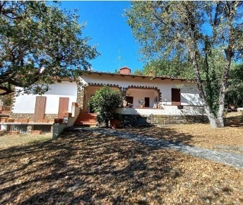 Foto Villa unifamiliare in SP 85 snc, Reggello di 626 m² con 22 locali