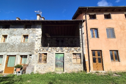 Foto Rustico a Valdagno di 63 m² con 2 locali in vendita