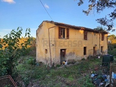 Foto Rustico in Via Paniaccio 1, Santa Maria a Monte di 250 m² con 6 locali