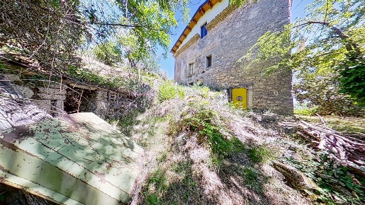 Foto Rustico in Via Costa Sud 19, Mendicino Centro di 320 m² con 5 locali