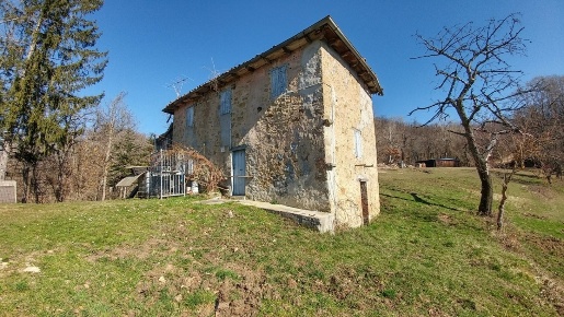 Foto Rustico a Zocca Centro di 350 m² con 10 locali in vendita