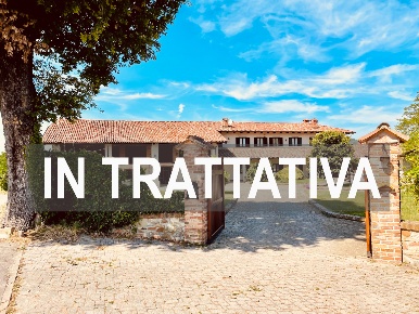 Foto Rustico in Borgata Piancerreto Sottano 8, Dogliani di 569 m²