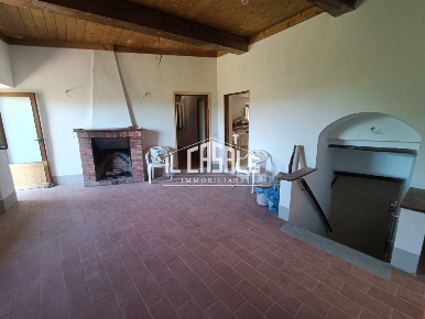 Foto Rustico a Rufina di 180 m² con 7 locali in vendita