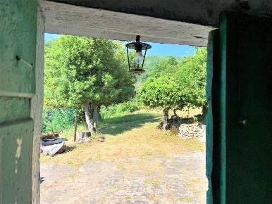 Foto Rustico in Via della Casciaia, Vaiano Centro di 250 m² con 10 locali
