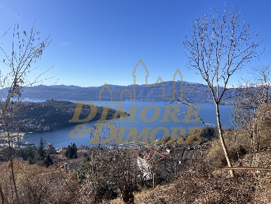 Foto Rustico a Laveno-Mombello Laveno di 110 m² con 5 locali in vendita