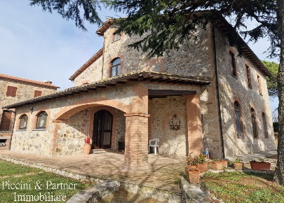 Foto Rustico in Via del Conventaccio, Ficulle di 800 m² con 26 locali
