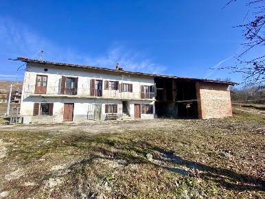 Foto Rustico in Via Torino 118b, Dogliani di 237 m² con 10 locali