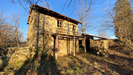 Foto Rustico a Dego di 190 m² con 3 locali in vendita