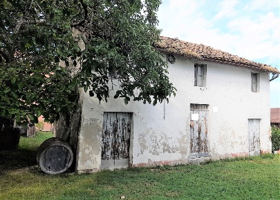 Foto Rustico a Ostra Centro di 130 m² con 6 locali in vendita