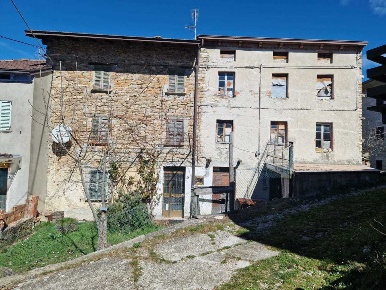 Foto Rustico a Farini di 150 m² con 12 locali in vendita