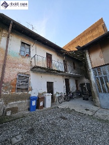 Foto Rustico in VIA DE AMICIS, Lissone Centro Storico di 190 m² in vendita