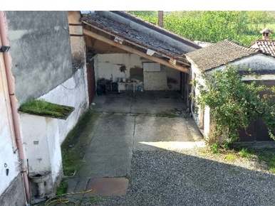 Foto Rustico a San Rocco al Porto di 200 m² con 6 locali in vendita