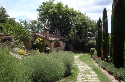 Foto Rustico a Chiusdino di 110 m² con 4 locali in vendita
