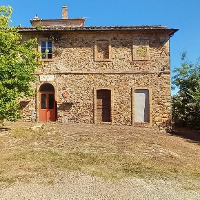 Foto Rustico a Monterotondo Marittimo di 600 m² con 15 locali in vendita