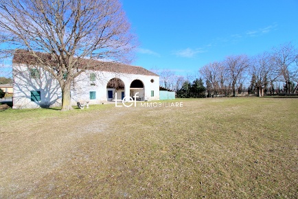 Foto Rustico a Villorba Lancenigo Villorba di 311 m² con 6 locali