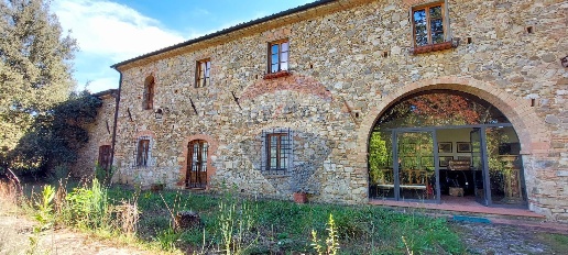 Foto Rustico in loc. sosta del papa, Barberino Tavarnelle di 700 m²