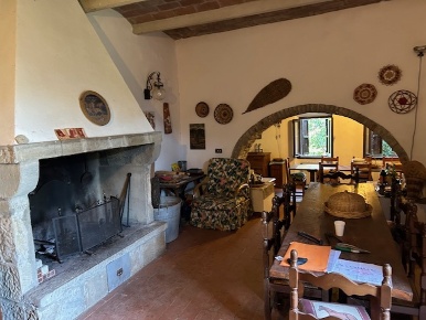 Foto Rustico a Capolona di 200 m² con 9 locali in vendita