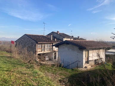 Foto Rustico a Desenzano del Garda di 370 m² con 5 locali in vendita