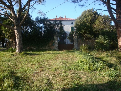 Foto Rustico a Santa Luce di 240 m² con 10 locali in vendita
