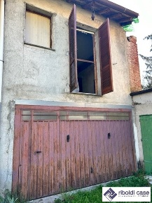 Foto Rustico in VIA PIAVE, Cesano Maderno di 62 m² con 2 locali in vendita