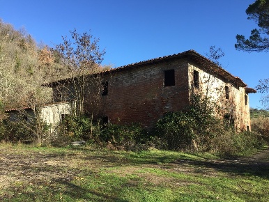 Foto Rustico a Castelfiorentino di 654 m² con 20 locali in vendita