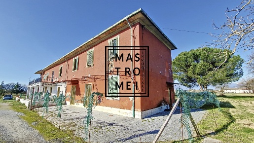 Foto Rustico in Via dei Sorini, Fucecchio di 250 m² con 7 locali in vendita
