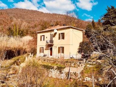Foto Rustico a Sorano di 110 m² con 3 locali in vendita