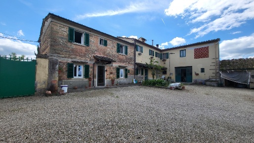 Foto Rustico a Vicchio di 630 m² con 14 locali in vendita