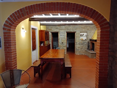 Foto Rustico a Loro Ciuffenna Modine di 120 m² con 6 locali in vendita