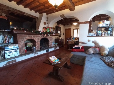 Foto Rustico a Camaiore Camaiore Paese di 210 m² con 7 locali in vendita