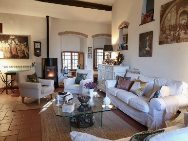 Foto Rustico a Vicchio di 460 m² con 7 locali in vendita
