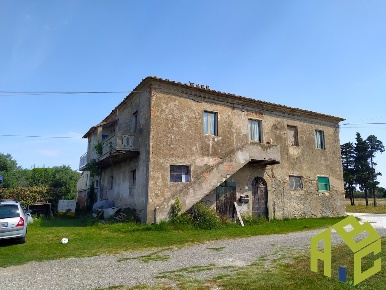 Foto Rustico a Rosignano Marittimo Mazzanta di 100 m² con 5 locali