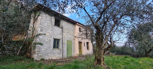 Foto Rustico a Monte Isola di 80 m² con 4 locali in vendita