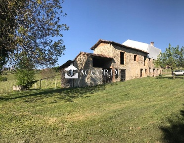 Foto Rustico a San Pietro di Feletto San Pietro di 450 m² con 6 locali