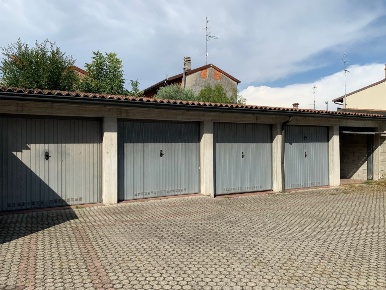Foto Rustico a San Colombano al Lambro di 16 m² con 1 locali in vendita