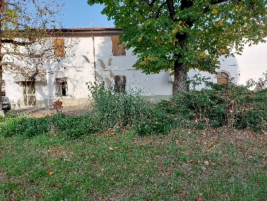 Foto Rustico in via Montanara 147, Imola Ponticelli di 523 m² con 12 locali