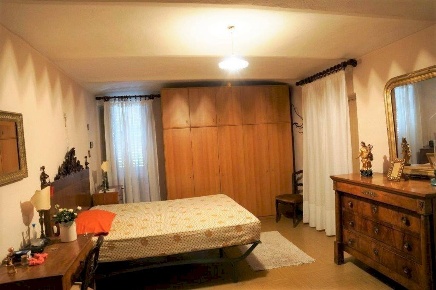 Foto Rustico in Regione Castellazzi, Canelli di 488 m² con 17 locali