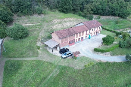 Foto Rustico in Frazione Sessant, Asti Sessant - San Grato di 294 m²