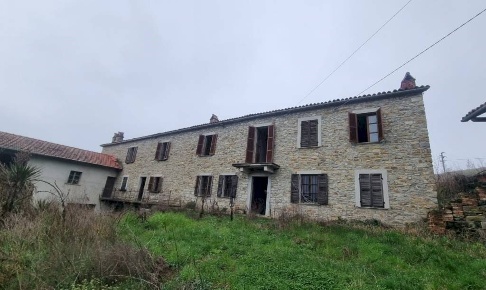 Foto Rustico in strada Arzuoli, San Giorgio Scarampi di 243 m² in vendita