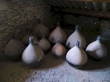 Foto Rustico in Regione Boschi, Canelli di 384 m² con 12 locali in vendita