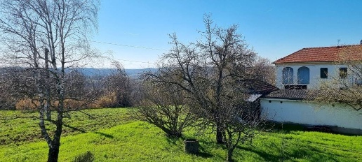 Foto Rustico in Regione Valdelcerro, Incisa Scapaccino di 205 m² in vendita