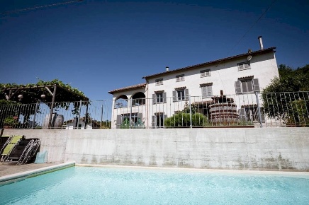 Foto Rustico in strada Albera, Castel Boglione Centro di 394 m² in vendita